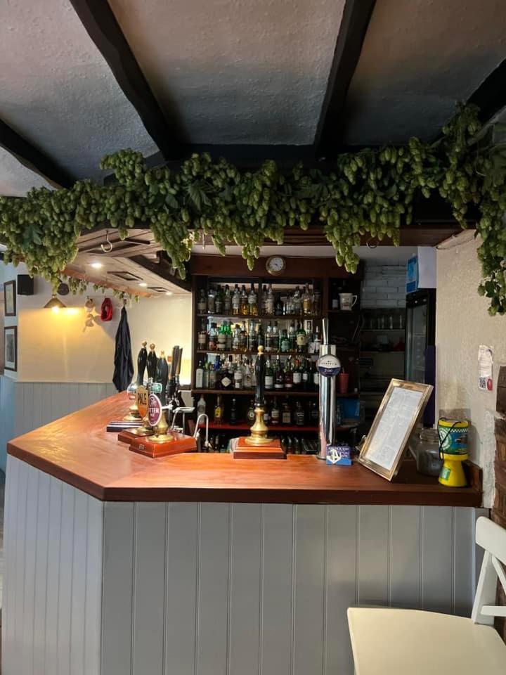 Anchor Inn Oake Exterior foto